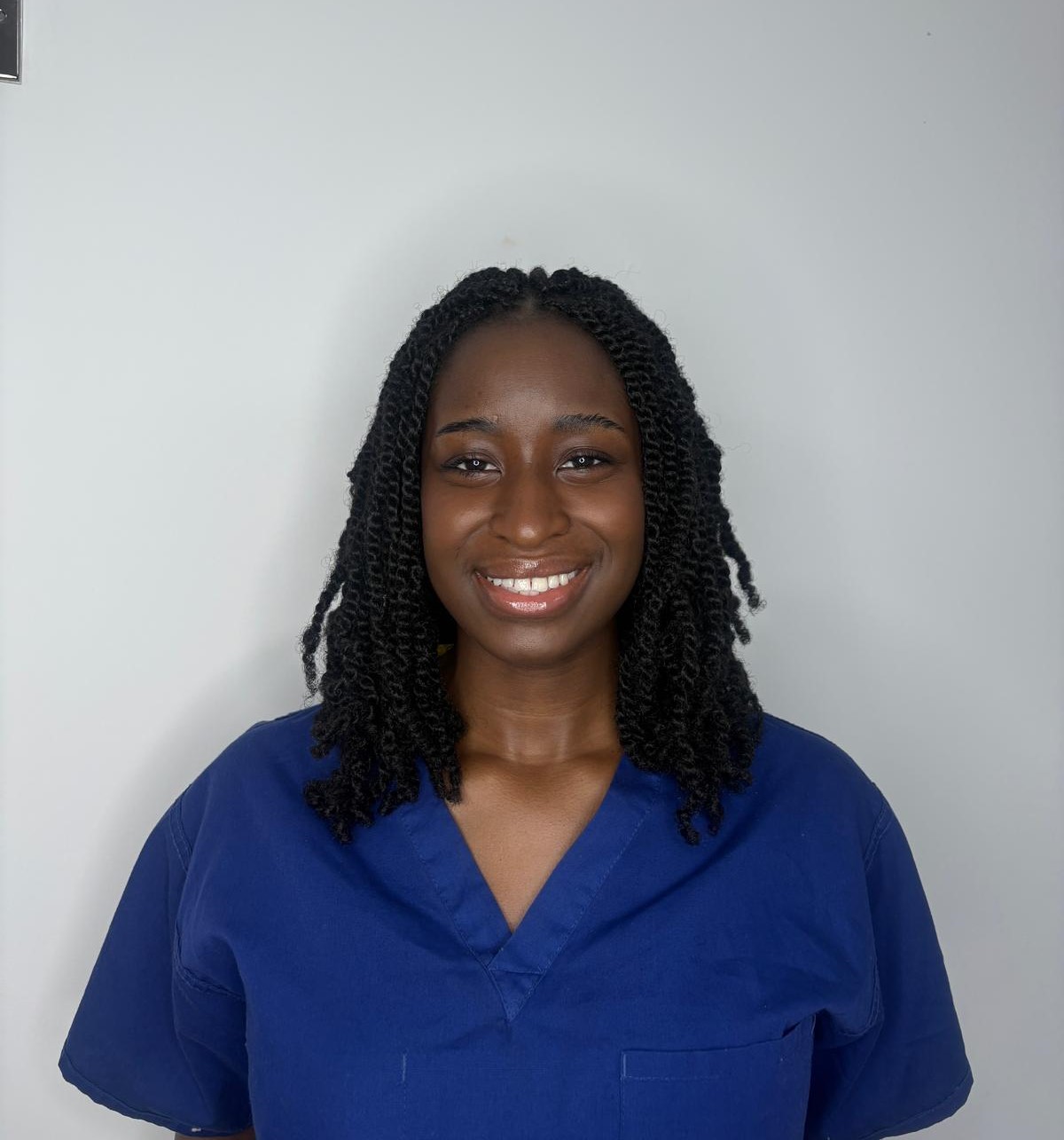 A women with smiling face